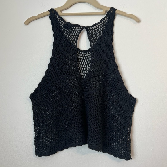 Volcom black cropped crochet tank top with cutout detail on back | size L - Picture 3 of 7